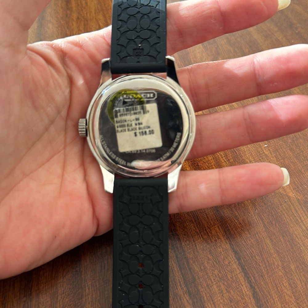 Coach watch - Picture 3 of 3